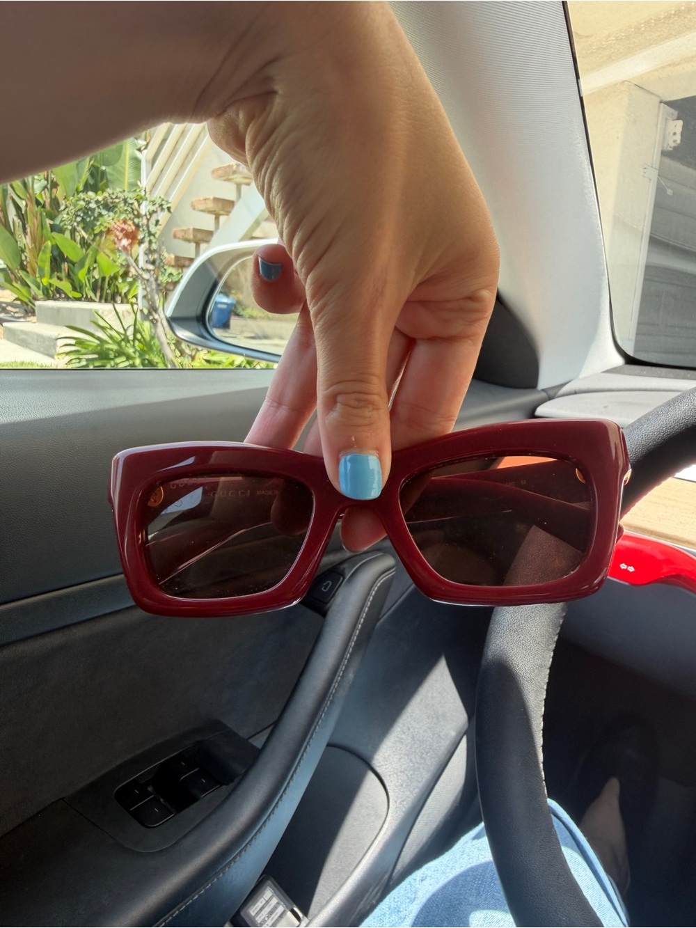 Gucci Burgundy Rectangular Sunglasses with Gold Logos - Picture 3 of 4
